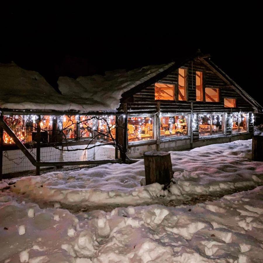 Bed and Breakfast House In The Woods Решица Экстерьер фото